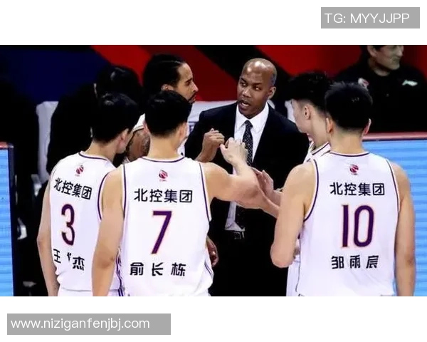 南京篮球队与武汉篮球队赛后分析实力对比与战术探讨