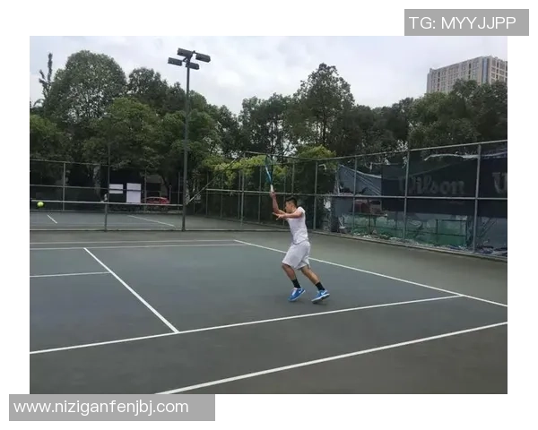 成都网球队以59分领跑大师赛积分榜展现强劲实力