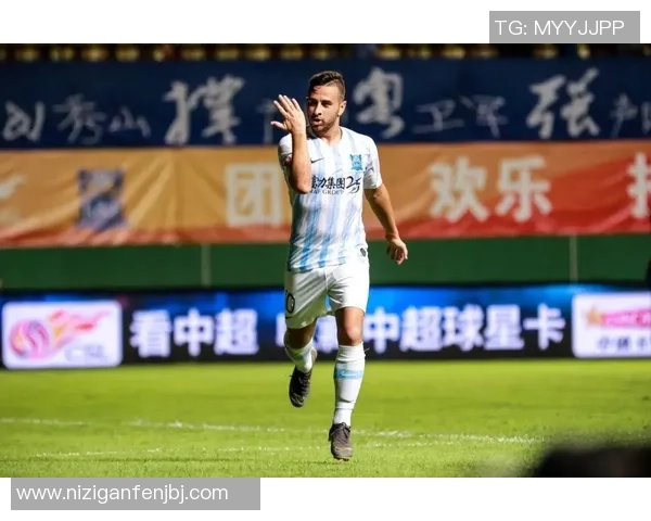 足球明星帅气瞬间图片集锦展现他们的风采与魅力让你一睹为快